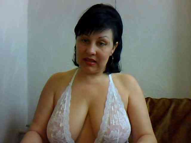 MatureWetPussyZvZ webcam