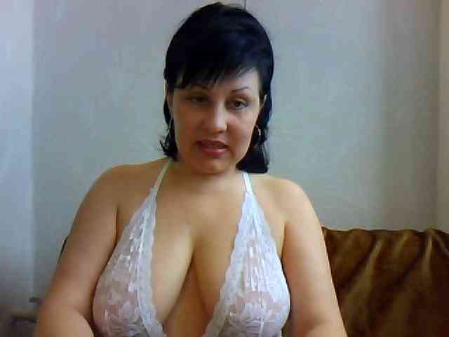 MatureWetPussyZvZ webcam