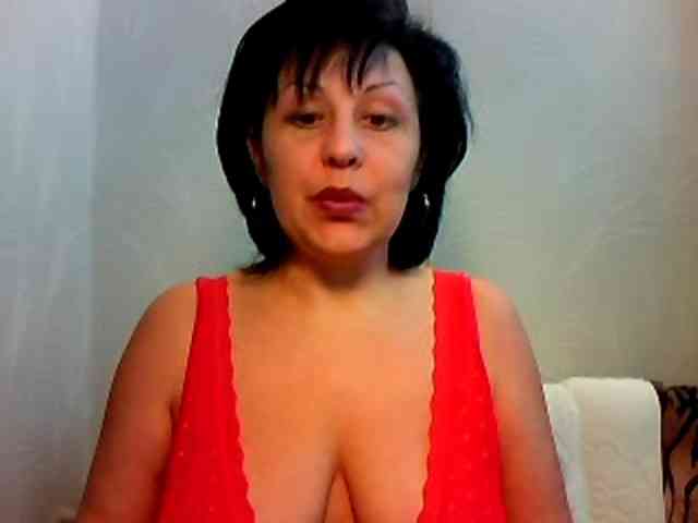 MatureWetPussyZvZ webcam