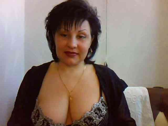 MatureWetPussyZvZ webcam