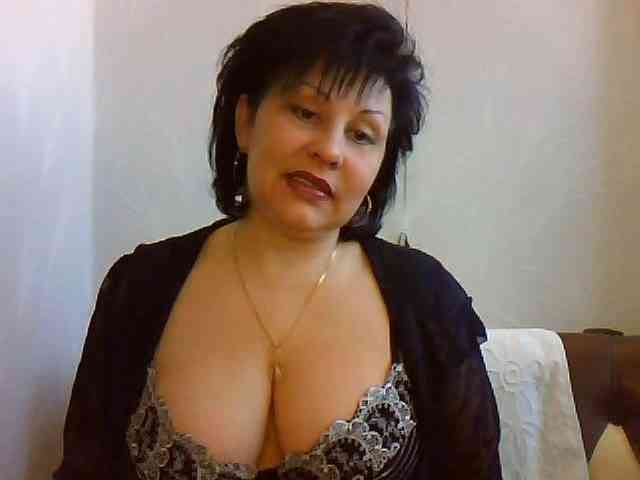 MatureWetPussyZvZ webcam