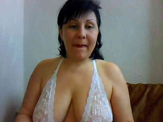 MatureWetPussyZvZ webcam