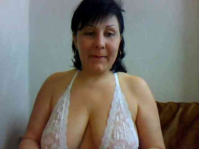 MatureWetPussyZvZ webcam