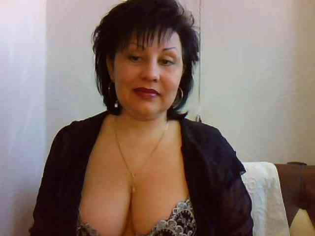 MatureWetPussyZvZ webcam