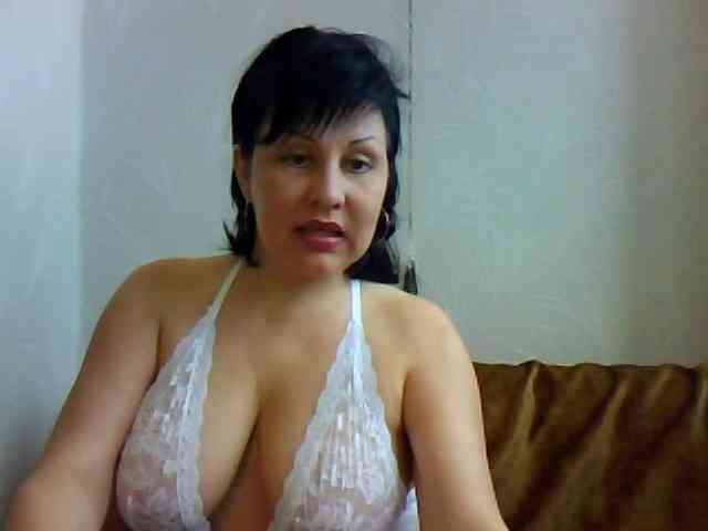 MatureWetPussyZvZ webcam