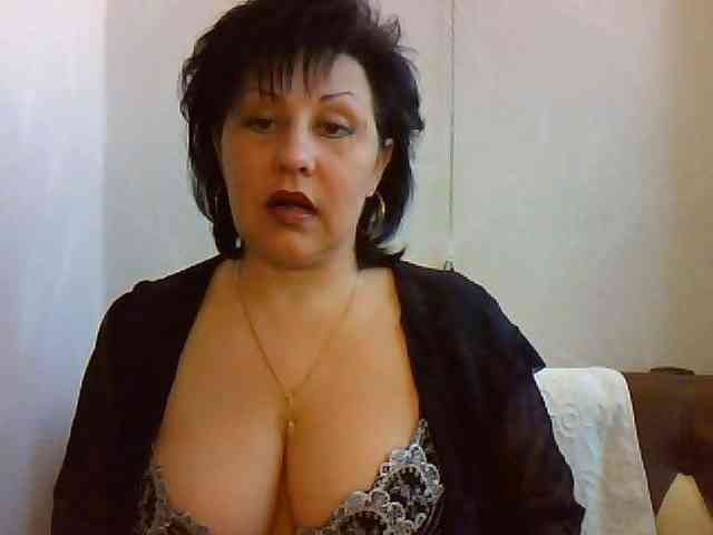 MatureWetPussyZvZ webcam