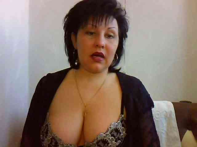 MatureWetPussyZvZ webcam