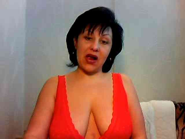 MatureWetPussyZvZ webcam