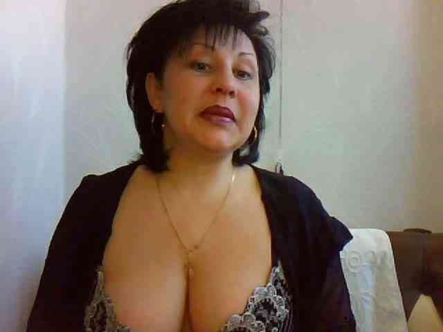 MatureWetPussyZvZ webcam