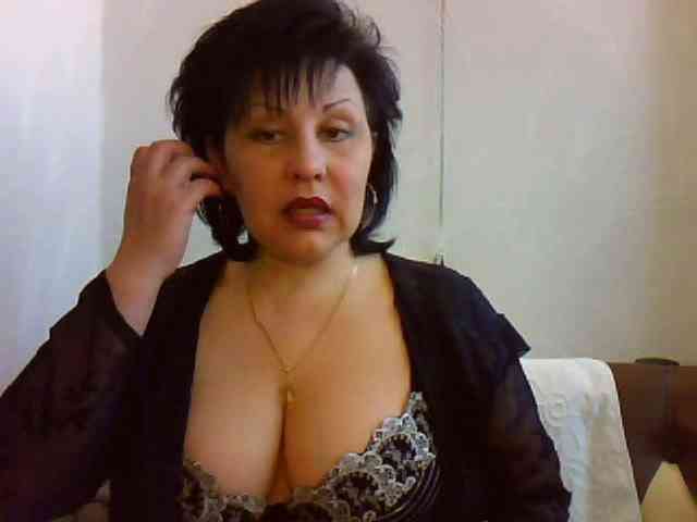 MatureWetPussyZvZ webcam