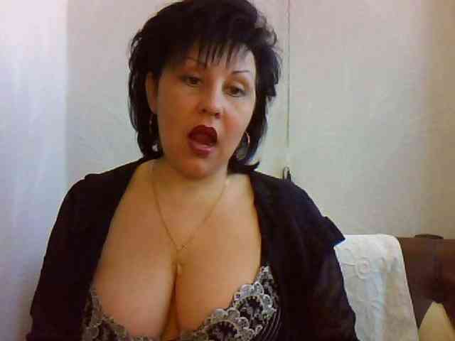 MatureWetPussyZvZ webcam