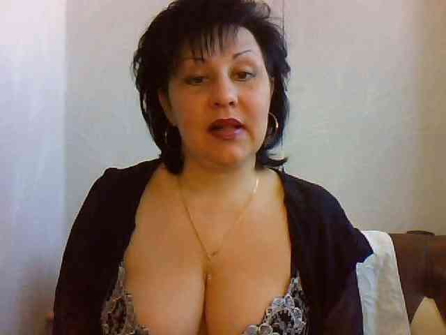 MatureWetPussyZvZ webcam