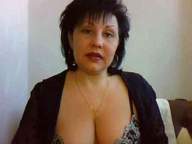 MatureWetPussyZvZ webcam