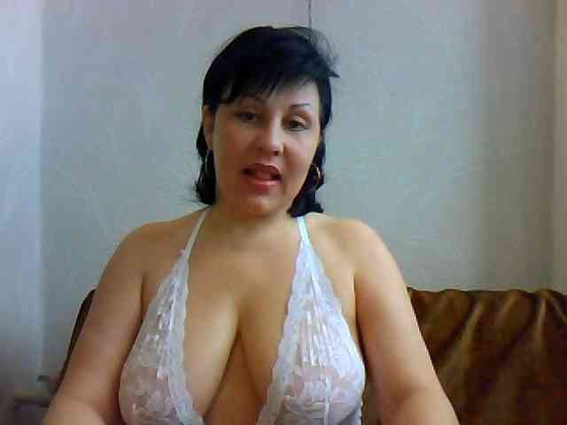 MatureWetPussyZvZ webcam