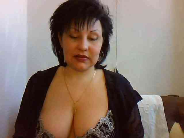 MatureWetPussyZvZ webcam