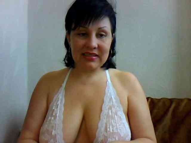 MatureWetPussyZvZ webcam