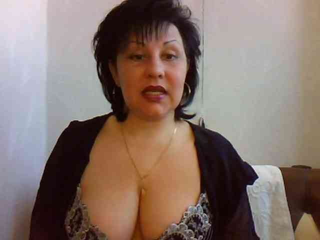 MatureWetPussyZvZ webcam