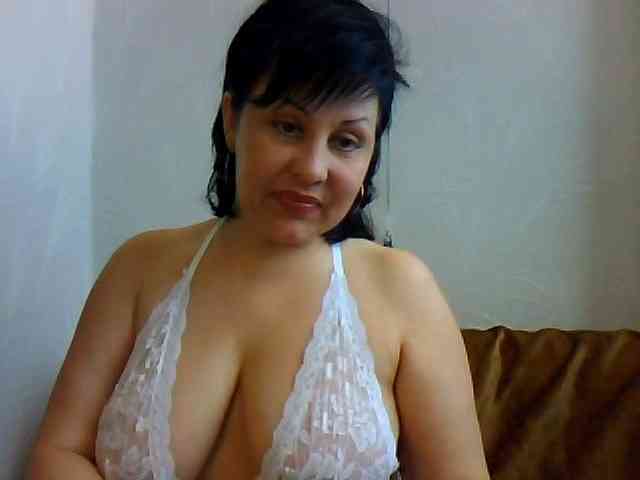 SweetPussyZvZ webcam