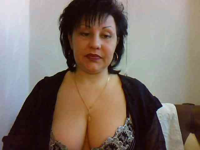 MatureWetPussyZvZ webcam