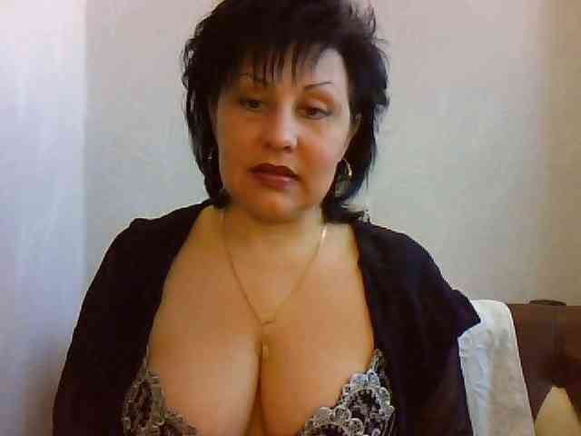 MatureWetPussyZvZ webcam