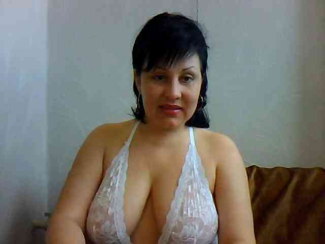 MatureWetPussyZvZ webcam