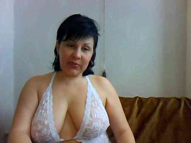 MatureWetPussyZvZ webcam