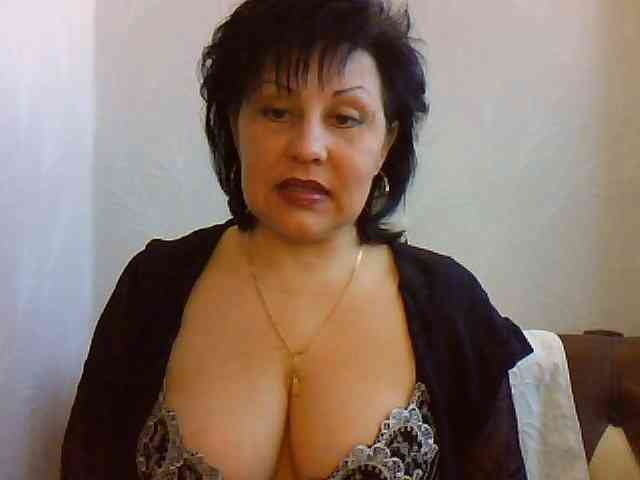 MatureWetPussyZvZ webcam