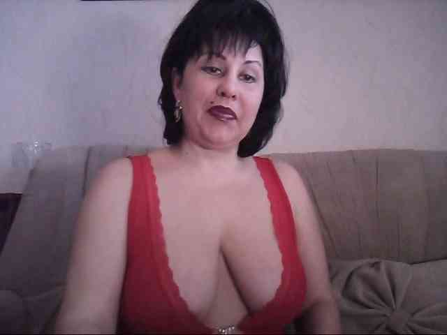 MatureWetPussyZvZ webcam