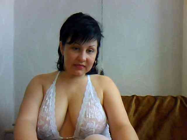 MatureWetPussyZvZ webcam