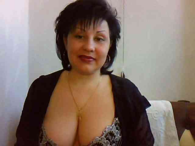 MatureWetPussyZvZ webcam