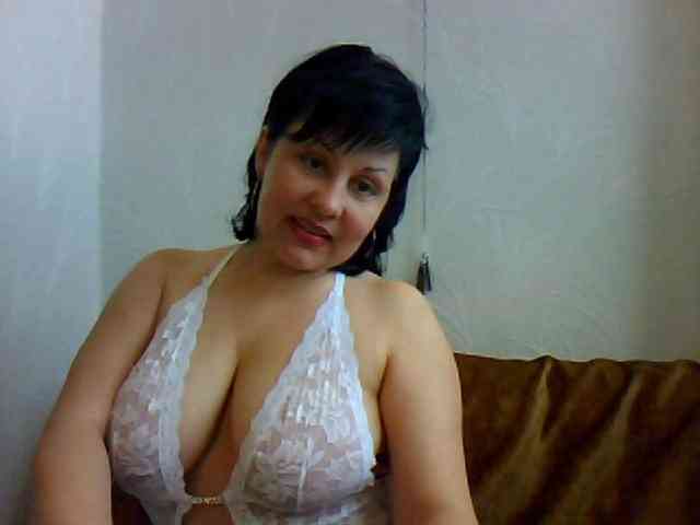 MatureWetPussyZvZ webcam