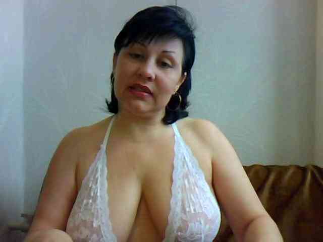 MatureWetPussyZvZ webcam