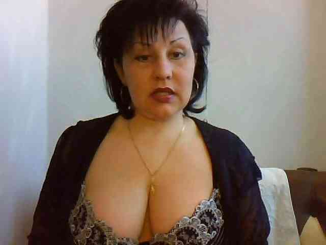 MatureWetPussyZvZ webcam