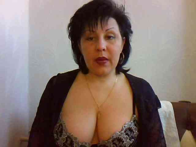 MatureWetPussyZvZ webcam