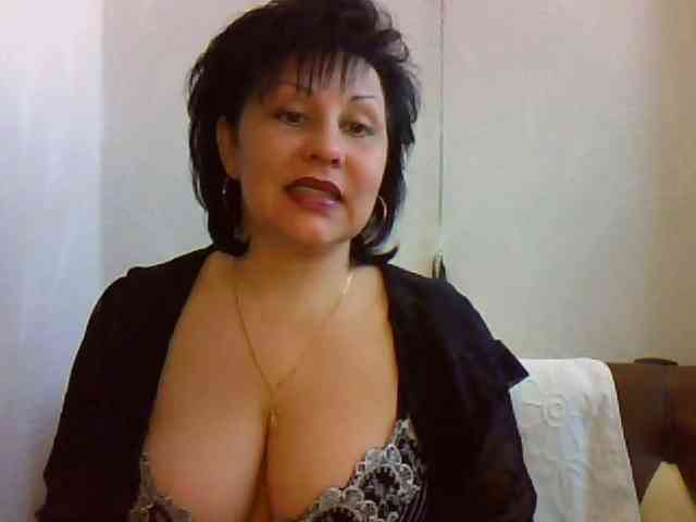 MatureWetPussyZvZ webcam