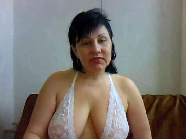 MatureWetPussyZvZ webcam