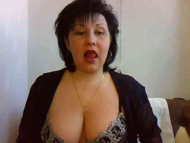 MatureWetPussyZvZ webcam