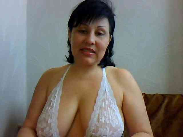 MatureWetPussyZvZ webcam