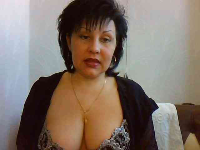 MatureWetPussyZvZ webcam