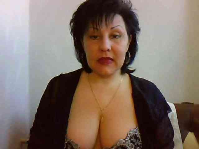 MatureWetPussyZvZ webcam