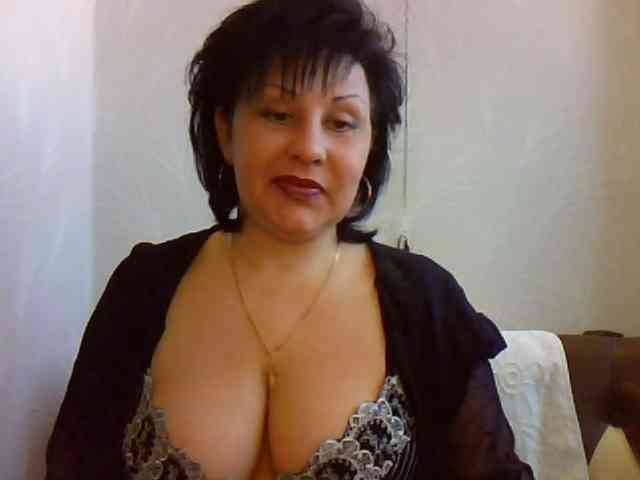 MatureWetPussyZvZ webcam