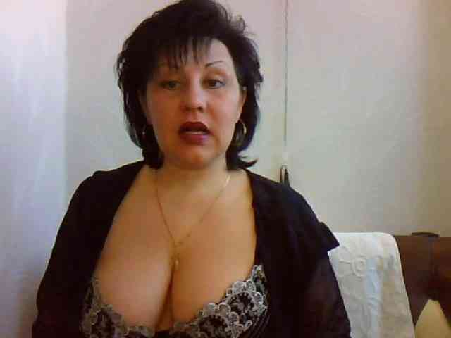 MatureWetPussyZvZ webcam