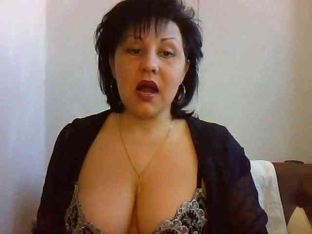 MatureWetPussyZvZ webcam