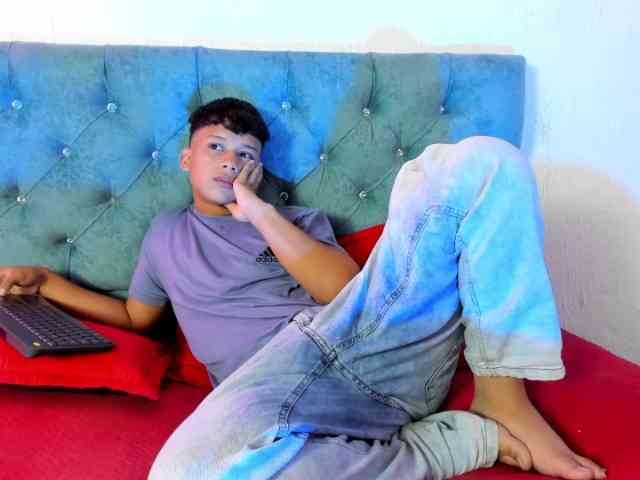 AlexDuMontt AlexDuMontt