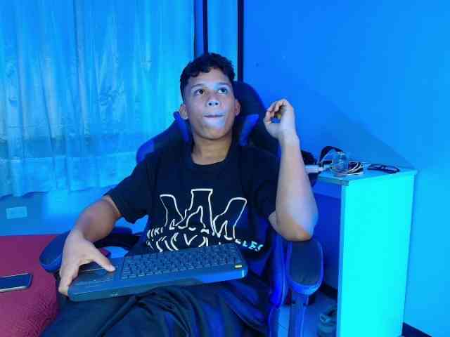 AlexDuMontt AlexDuMontt