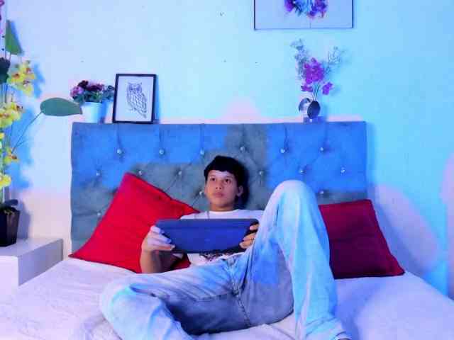 AlexDuMontt AlexDuMontt