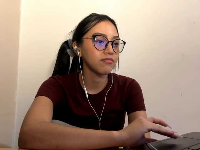 DonellaPrugh's BongaCams show and profile