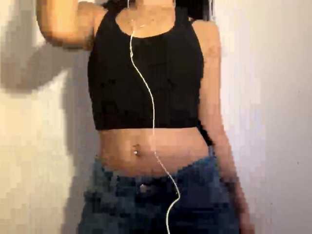 DonellaPrugh's BongaCams show and profile