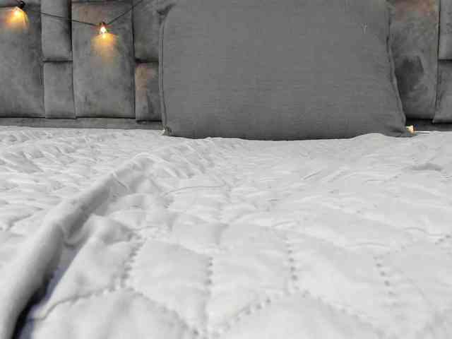 NicoletCherry webcam