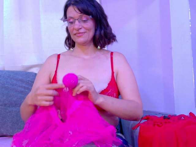 MonicaRosse's BongaCams show and profile